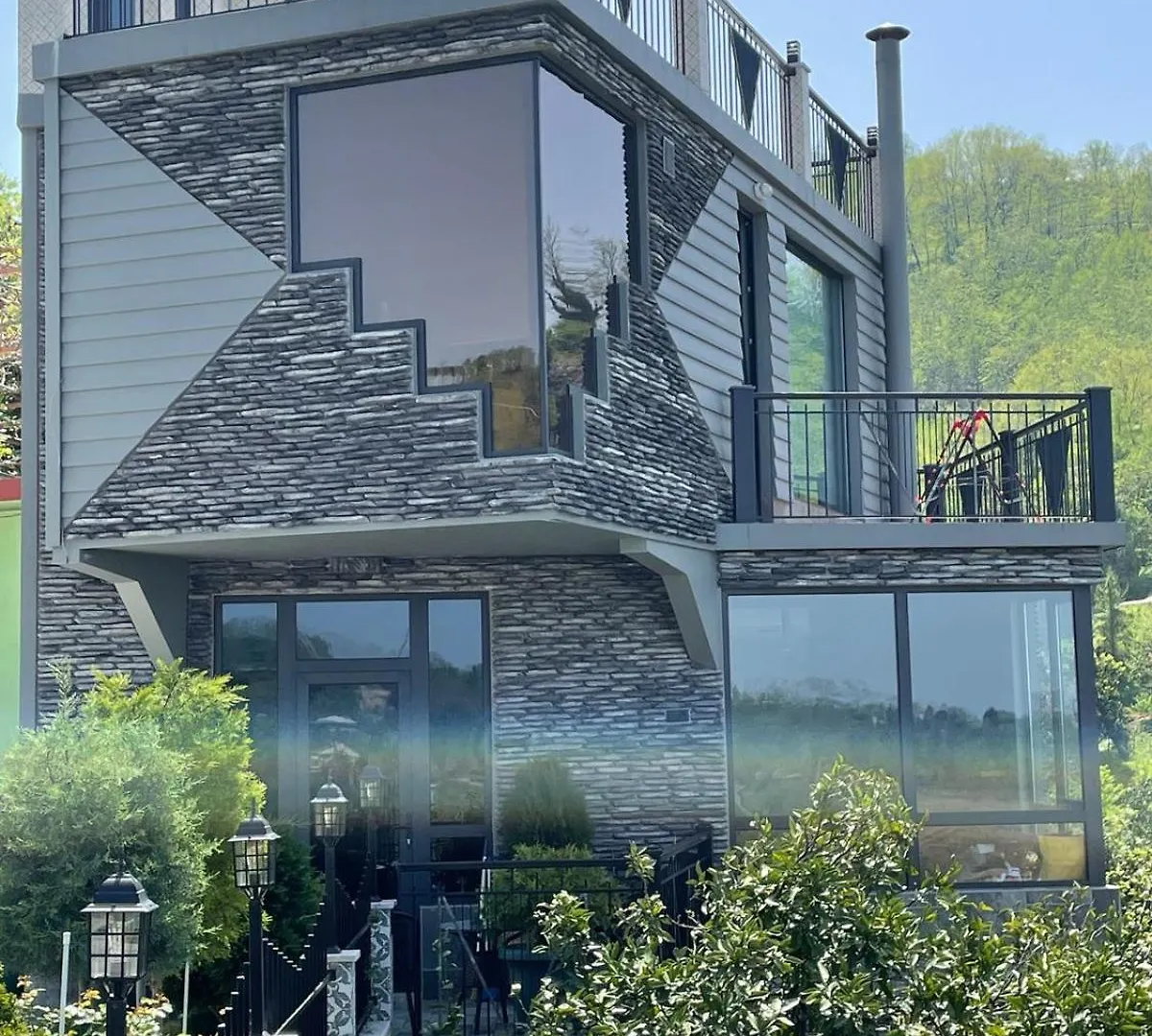 Отель Arthouse Батуми